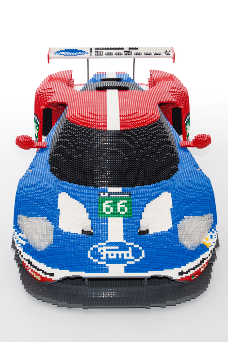 Illustration for article titled This Is How You Turn 40,000 Legos Into A Ford GT